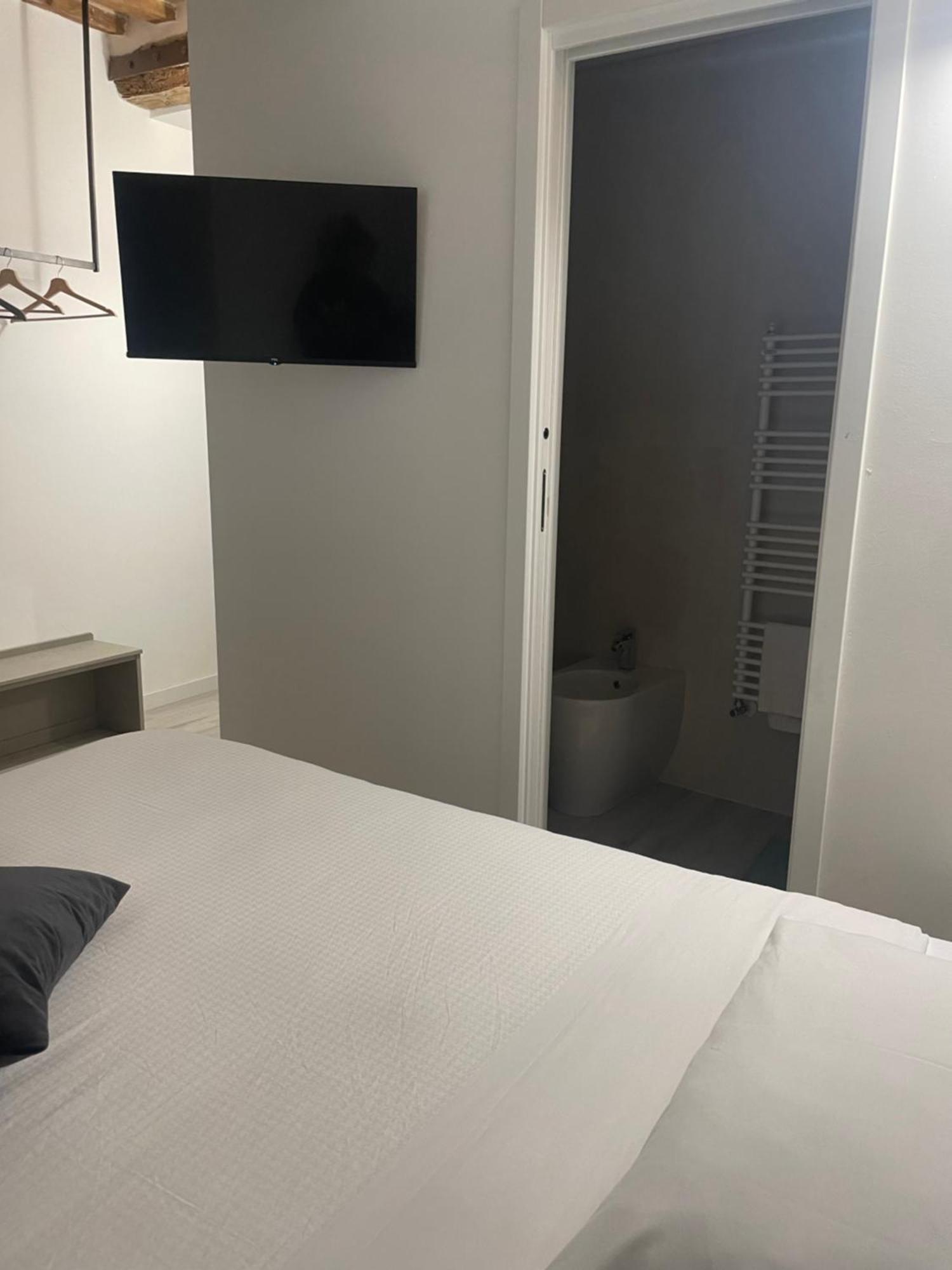 L'Inferno Di Dante Bed & Breakfast Gubbio Dış mekan fotoğraf
