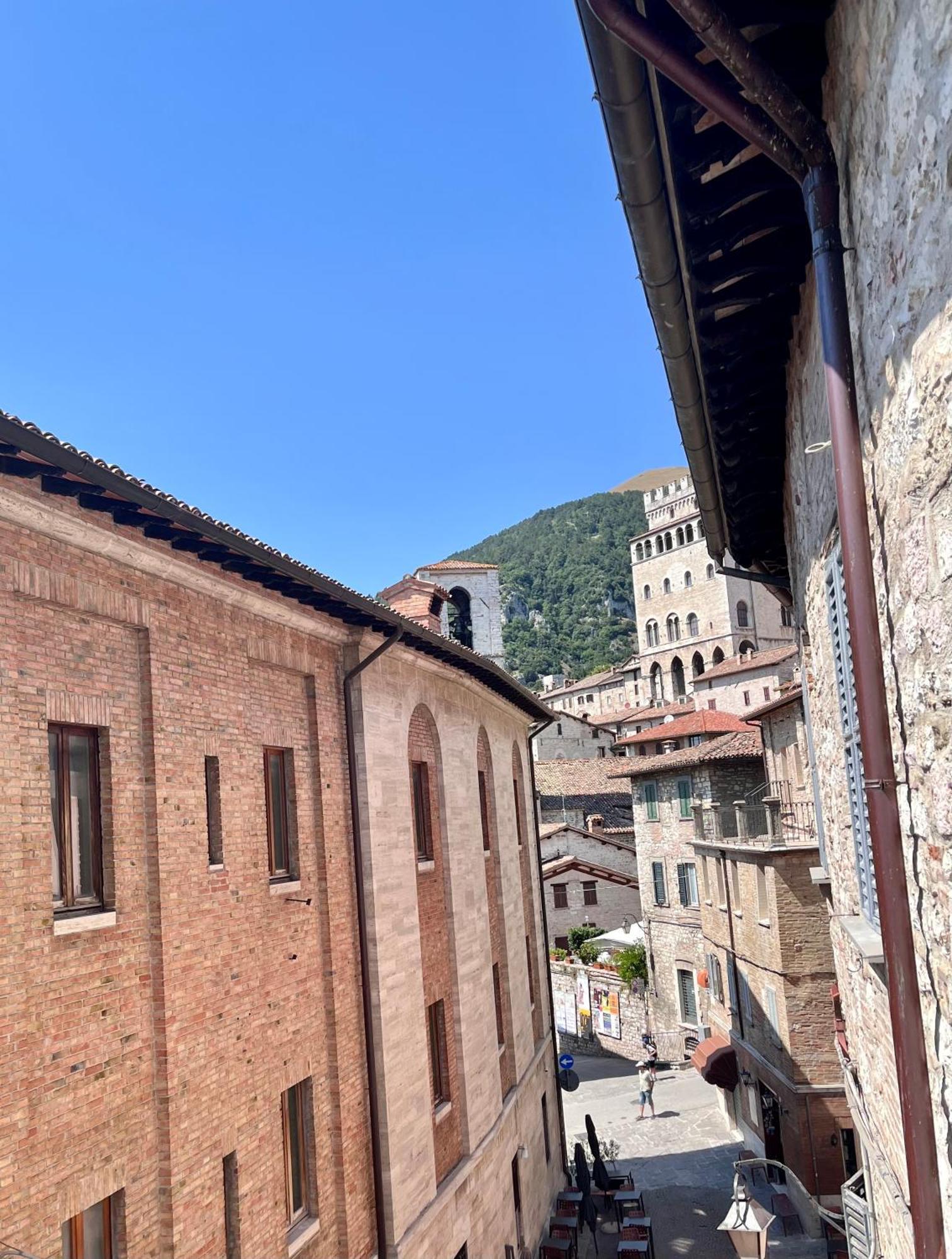 L'Inferno Di Dante Bed & Breakfast Gubbio Dış mekan fotoğraf