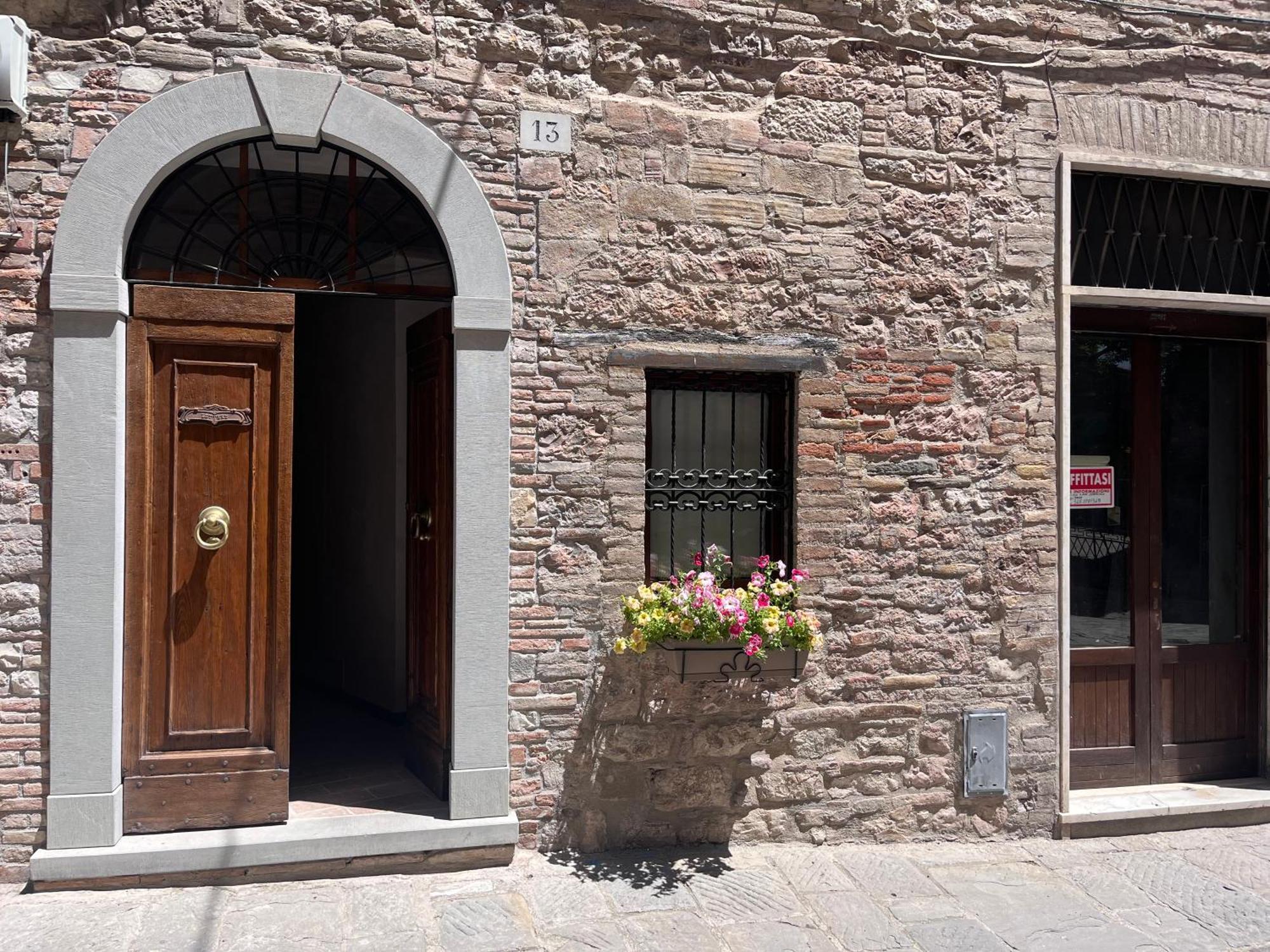 L'Inferno Di Dante Bed & Breakfast Gubbio Dış mekan fotoğraf