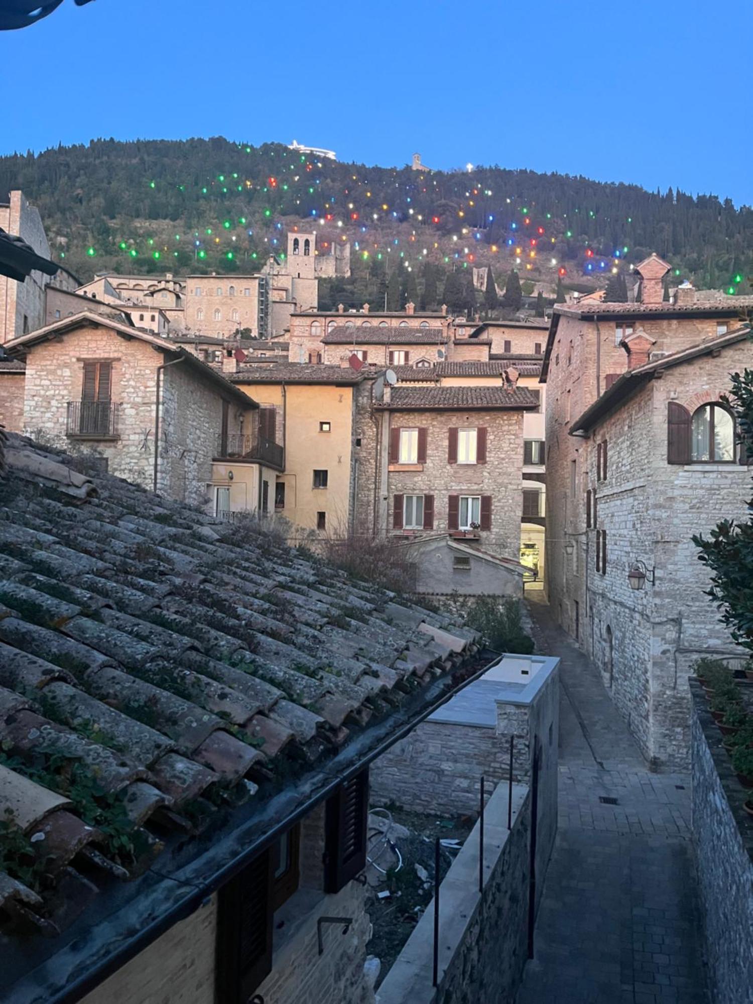 L'Inferno Di Dante Bed & Breakfast Gubbio Dış mekan fotoğraf